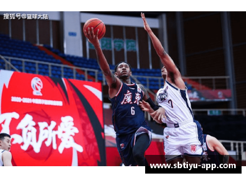 广东宏远客场失利，郭士强怒斥防守缺失，球队命运引发关注